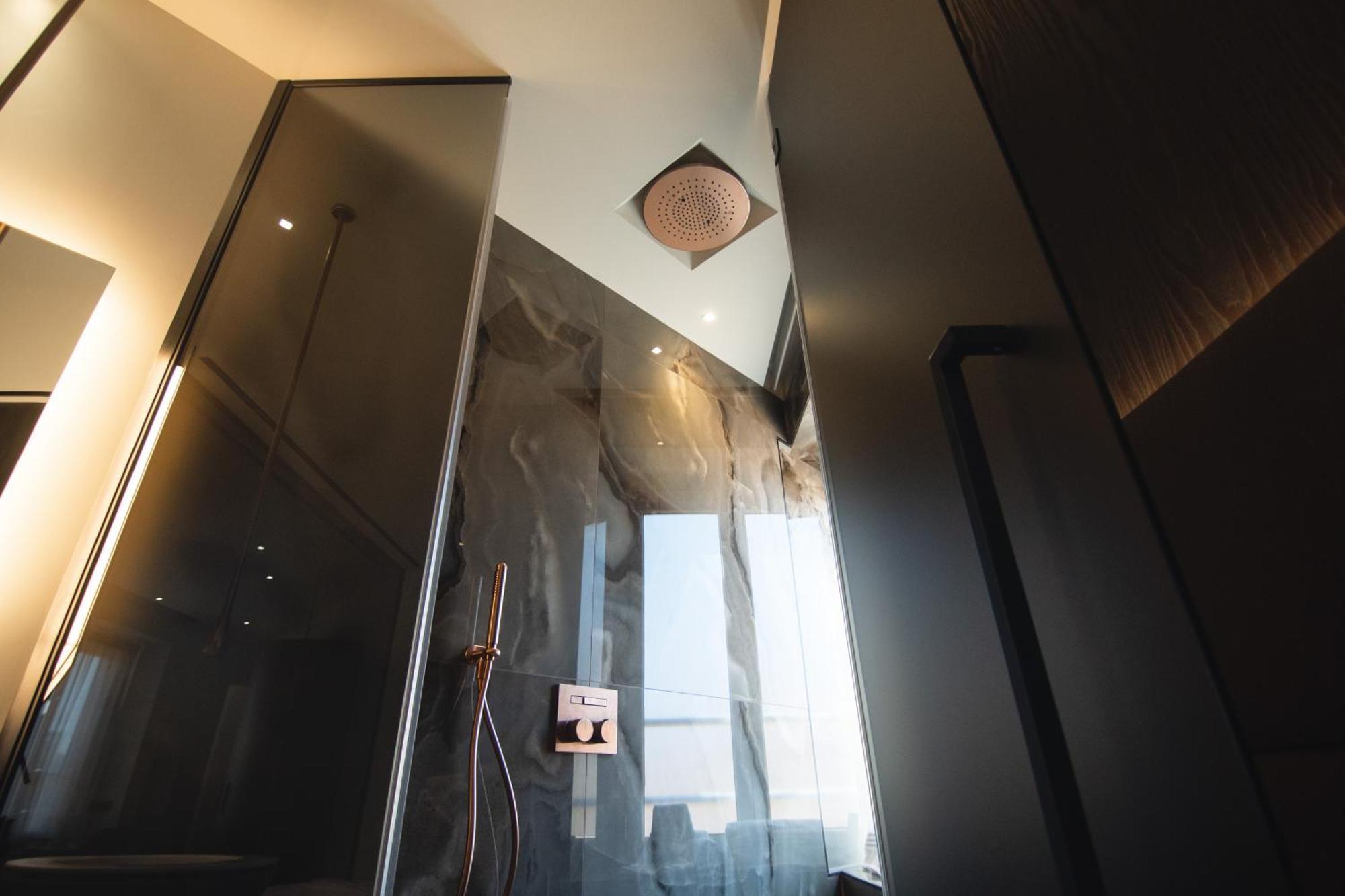 Tritone Luxury Suites Fontana Di Trevi Rome Exterior photo